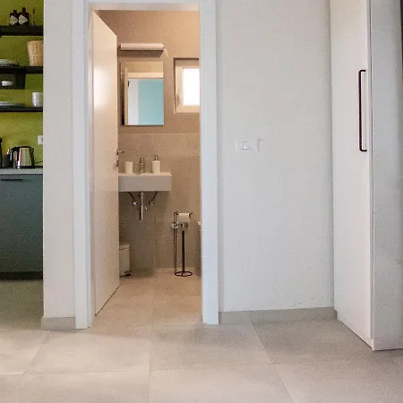 Apartment By The Sea Marusici (Split-Dalmatia)