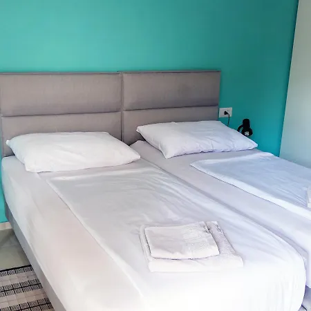 By The Sea Apartment Marusici (Split-Dalmatia)