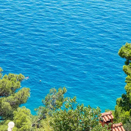 Apartment By The Sea *